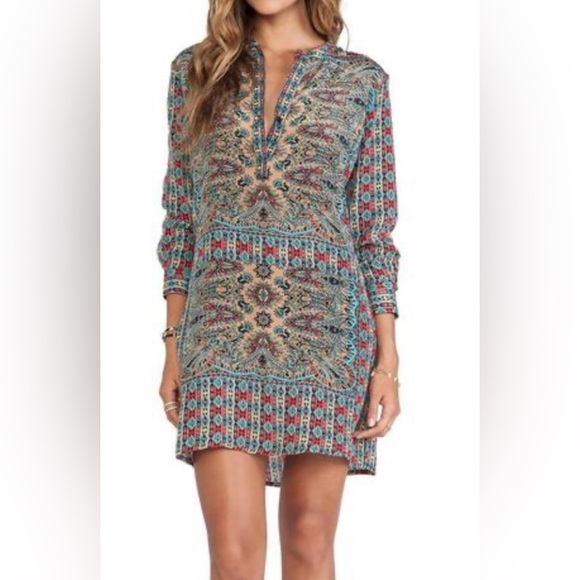 Tolani Dresses & Skirts - Tolani Lorraine Silk Long Sleeve Blue and Red Patterned Midi Dress Size Medium